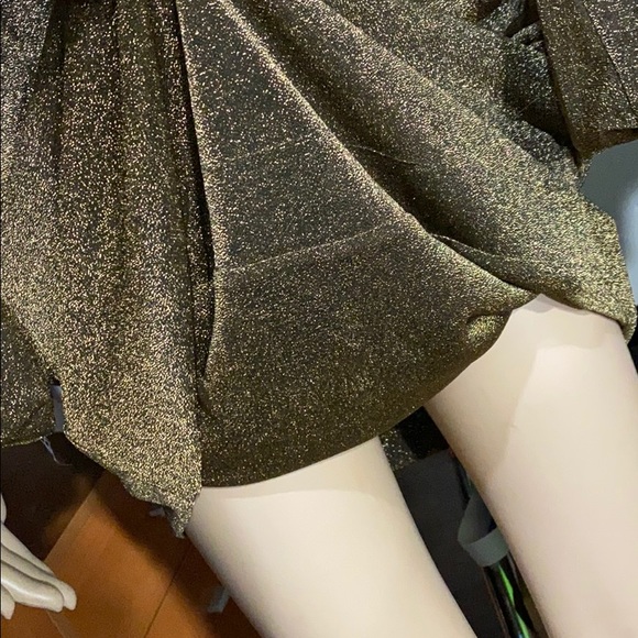 🎞📸RUNWAY METALLIC GOLD GUCCI DRESS - Picture 11 of 16